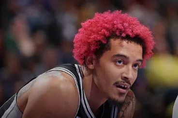 TA：索汉不打算与马刺协商买断，计划留在球队打完本赛季