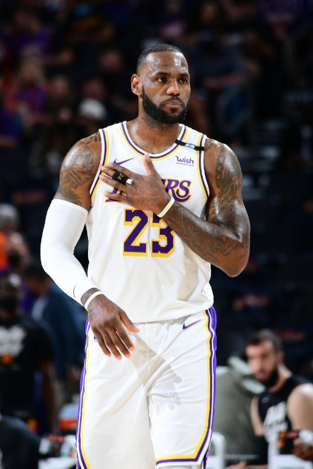 芒果体育-NBA官方解释詹姆斯不用隔离：没有疫情传播风险